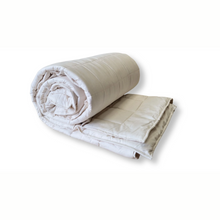 Load image into Gallery viewer, Soaring Heart Quilted Cotton Comforter Soft Breathable King Bedding 108&quot; x 92&quot;
