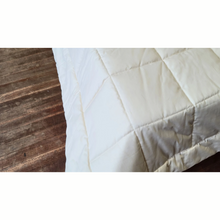 Load image into Gallery viewer, Soaring Heart Quilted Cotton Comforter Soft Breathable King Bedding 108&quot; x 92&quot;
