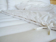Load image into Gallery viewer, Holy Lamb Organics Comforter Premium Eco Wool All Season New King
