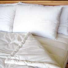 Load image into Gallery viewer, Holy Lamb Organics Cool Comfort Comforter Premium Wool King with Organic Shell
