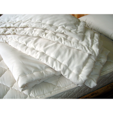 Load image into Gallery viewer, Holy Lamb Organics Comforter Premium Wool Organic Light Weight New Standard TWIN
